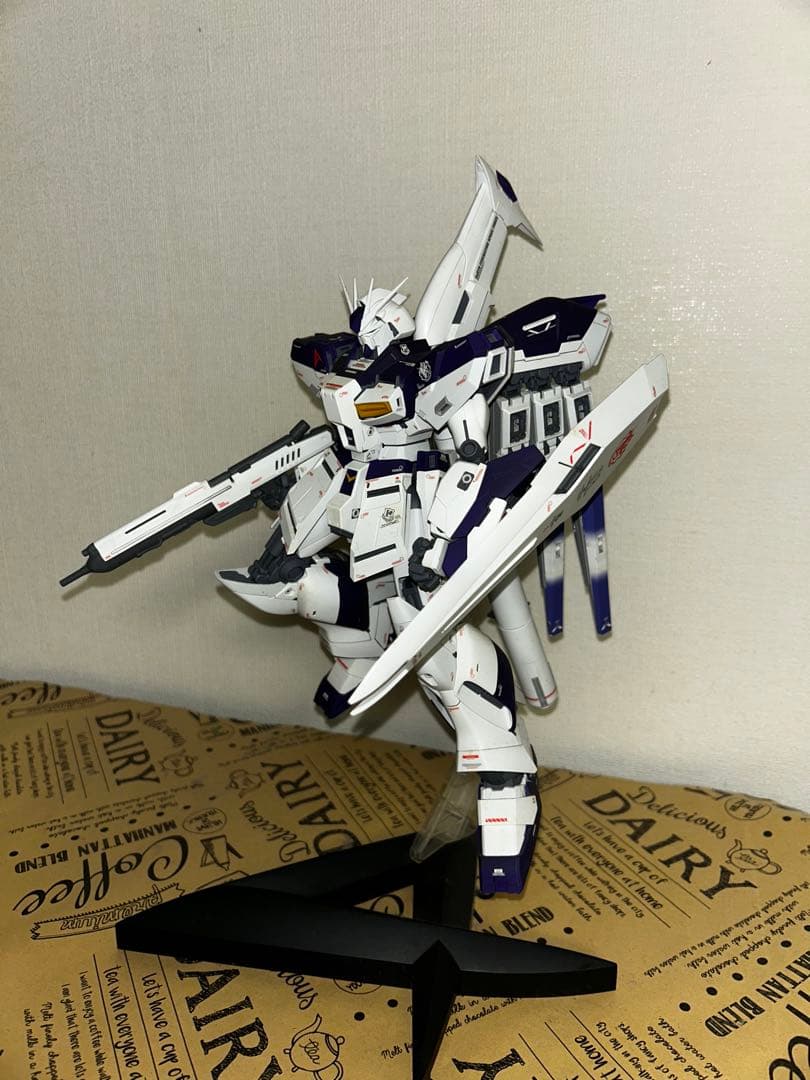 MG HI-νガンダム　ver.ka 全塗装完成品