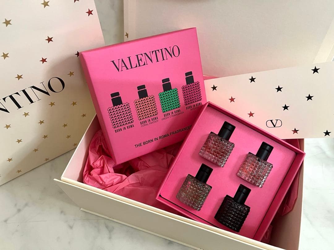 【新品】VALENTINO BORN IN ROMA 4本セット ギフトBOX付