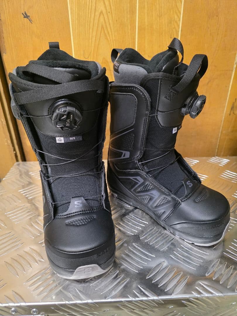 Salomonの「IVY BOA SJ BOA」スノーボードブーツ