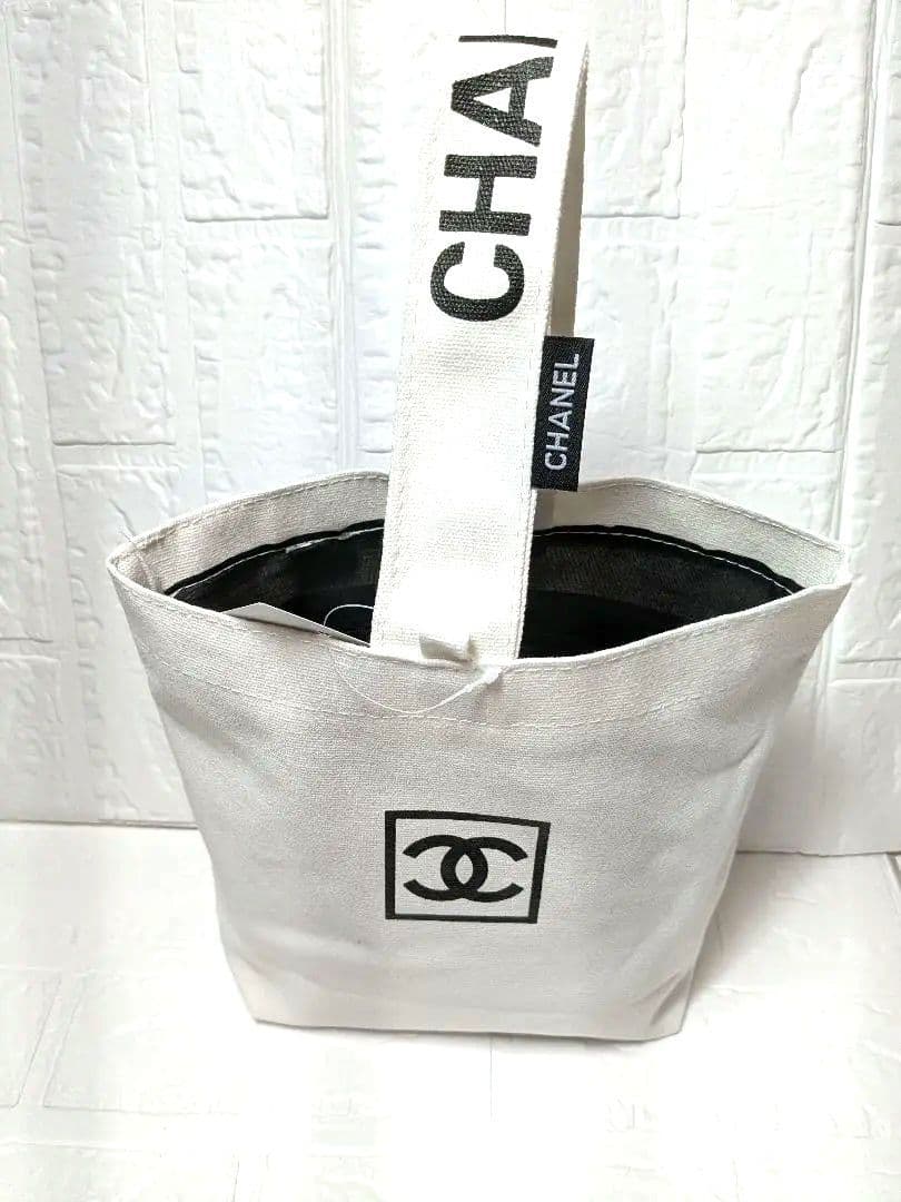 CHANEL ホワイト キャンバス トートバッグ　新品！正規品！