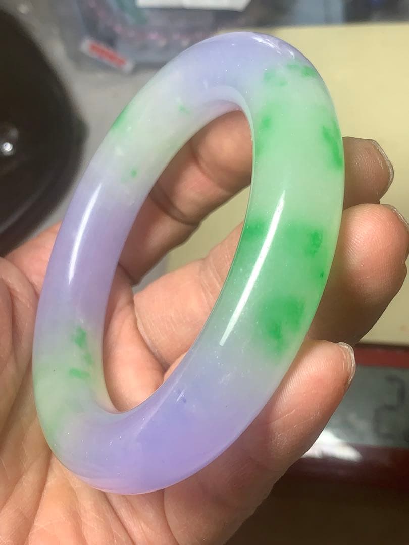 l*i様 絶品　ミャンマーラベンダー翡翠バングル６１ミリ