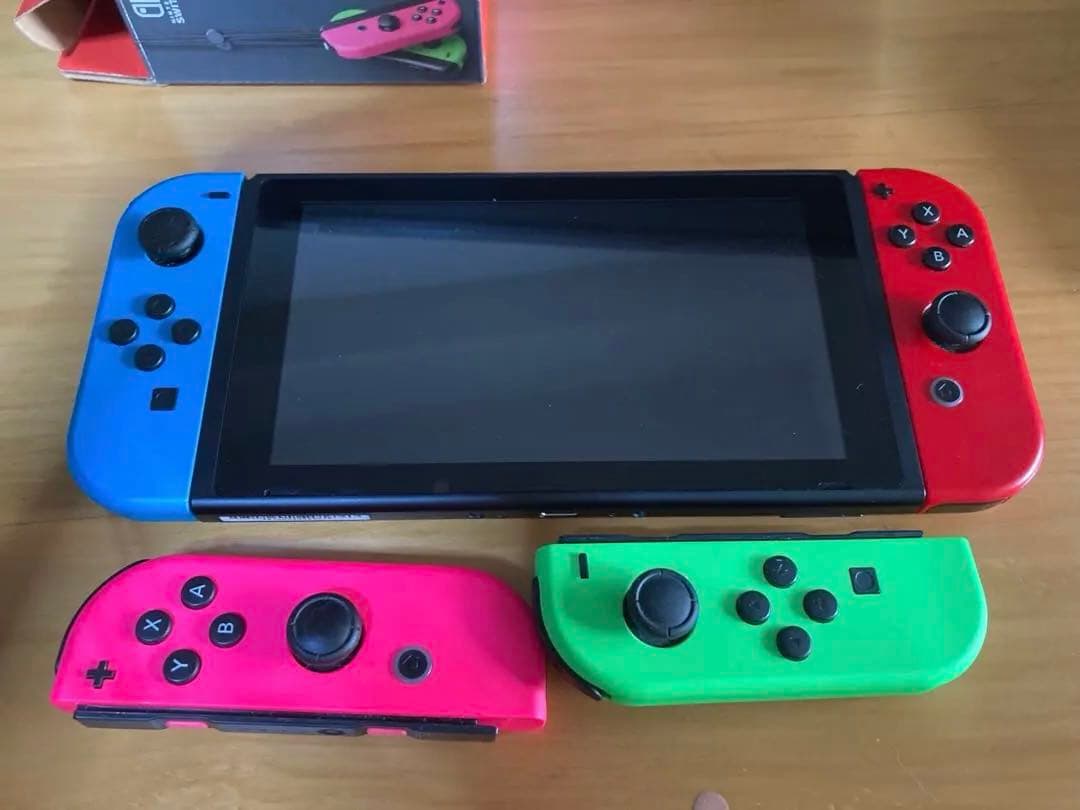 Nintendo Switch ニンテンドースイッチ　　赤青+グリーンピンク付き