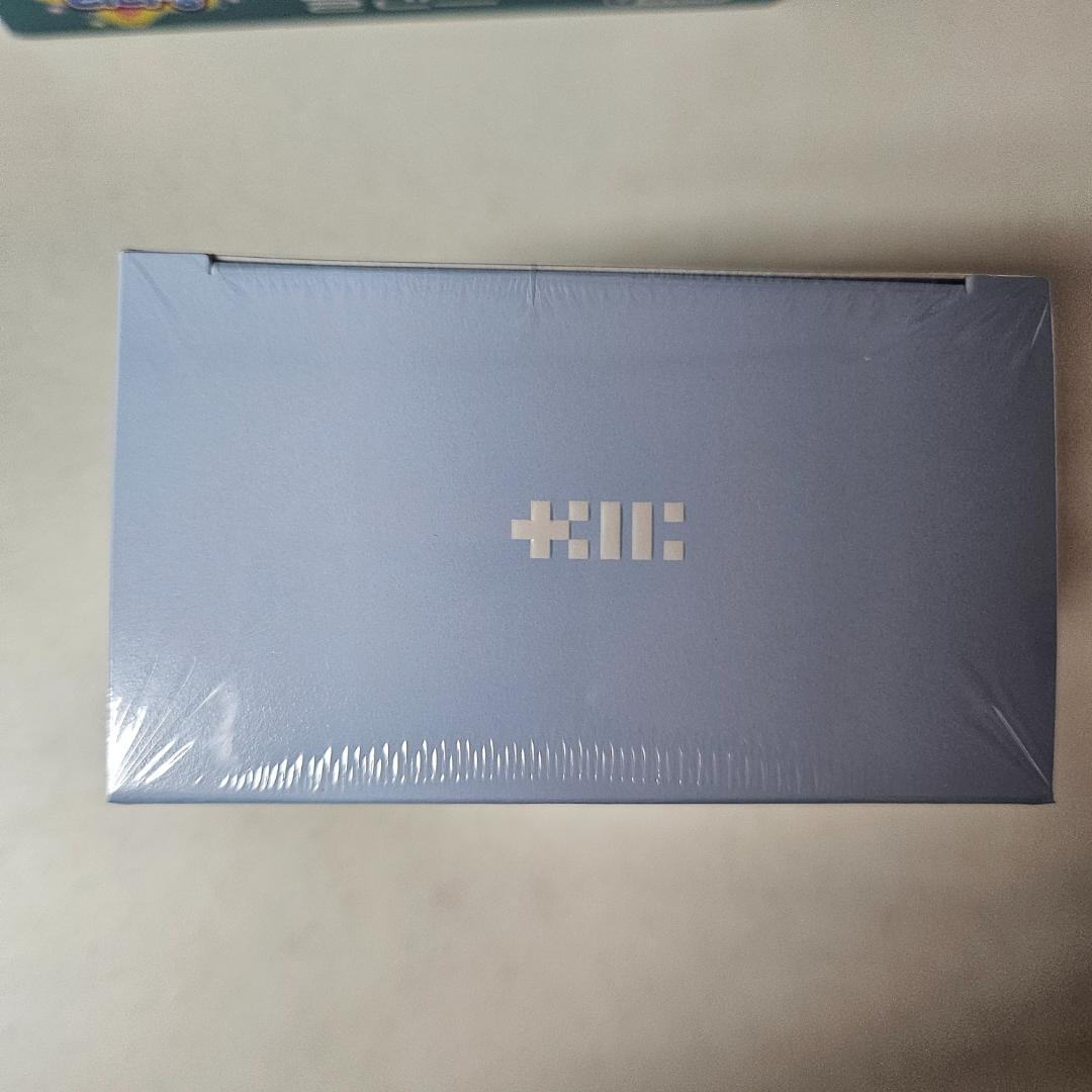 ILLIT アイリット [bomb] (Merch Ver.)