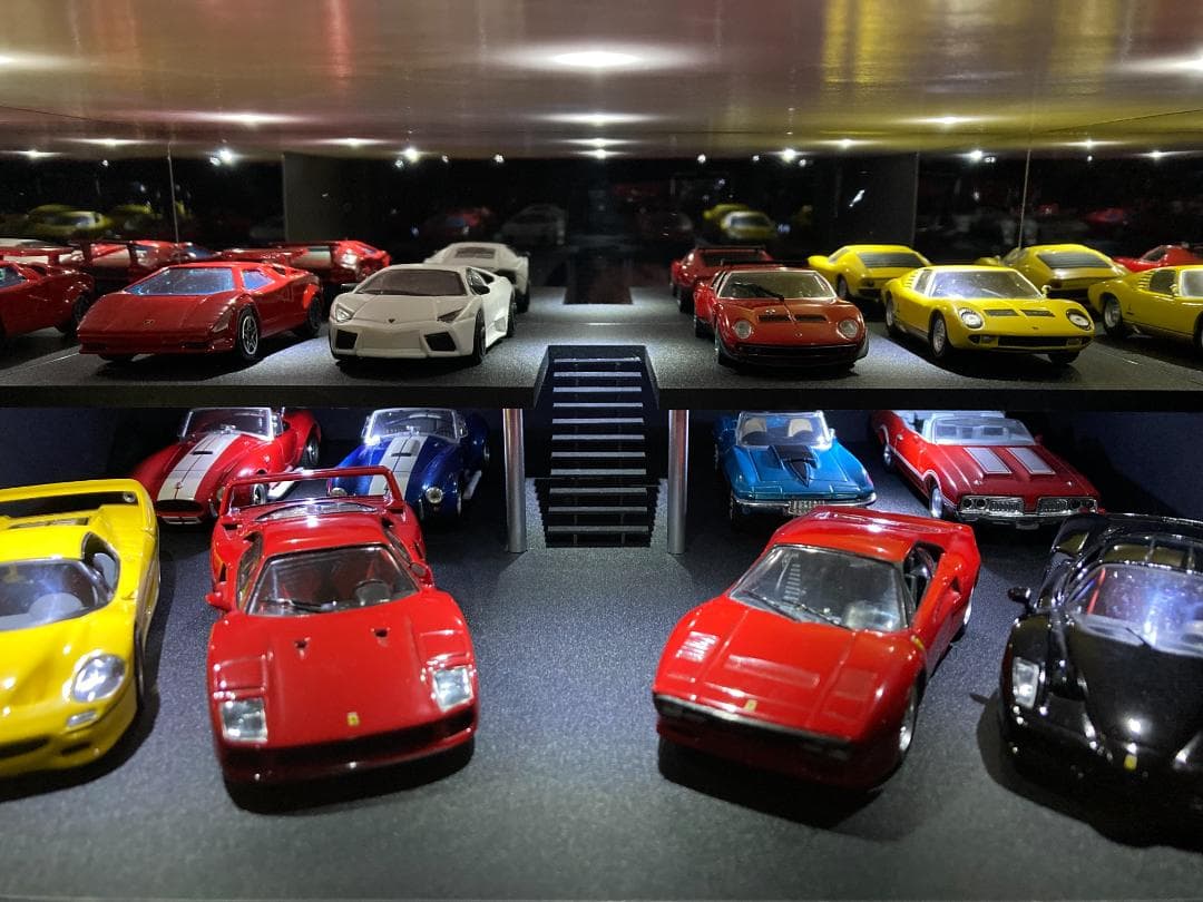 ミニカー専用ジオラマ：1/43 ショールームⅡ（吹き抜けタイプ）週末限定セール！