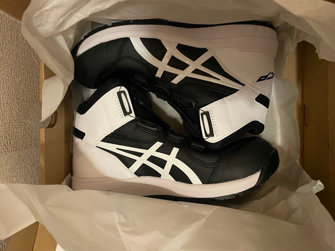 新品アシックス　WINJOB CP304 BOA