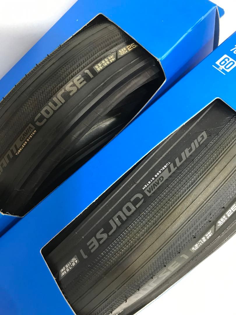 GIANT Gavia Course 1 Tire チューブレス 700×25C
