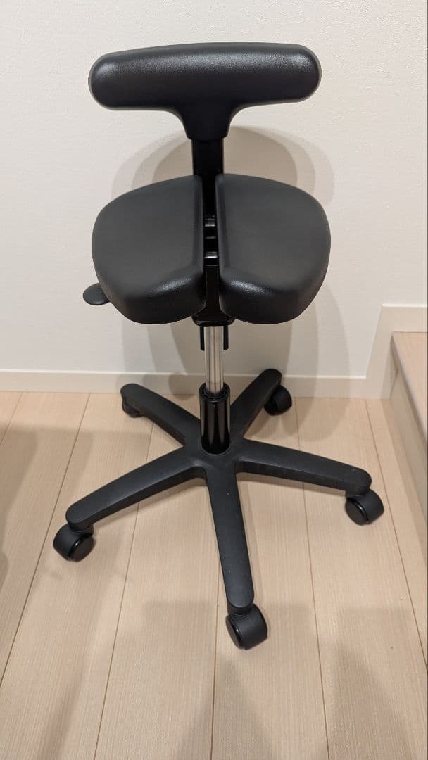 【美品】アーユルチェアー　オクトパス　キャスタータイプ（ブラック）