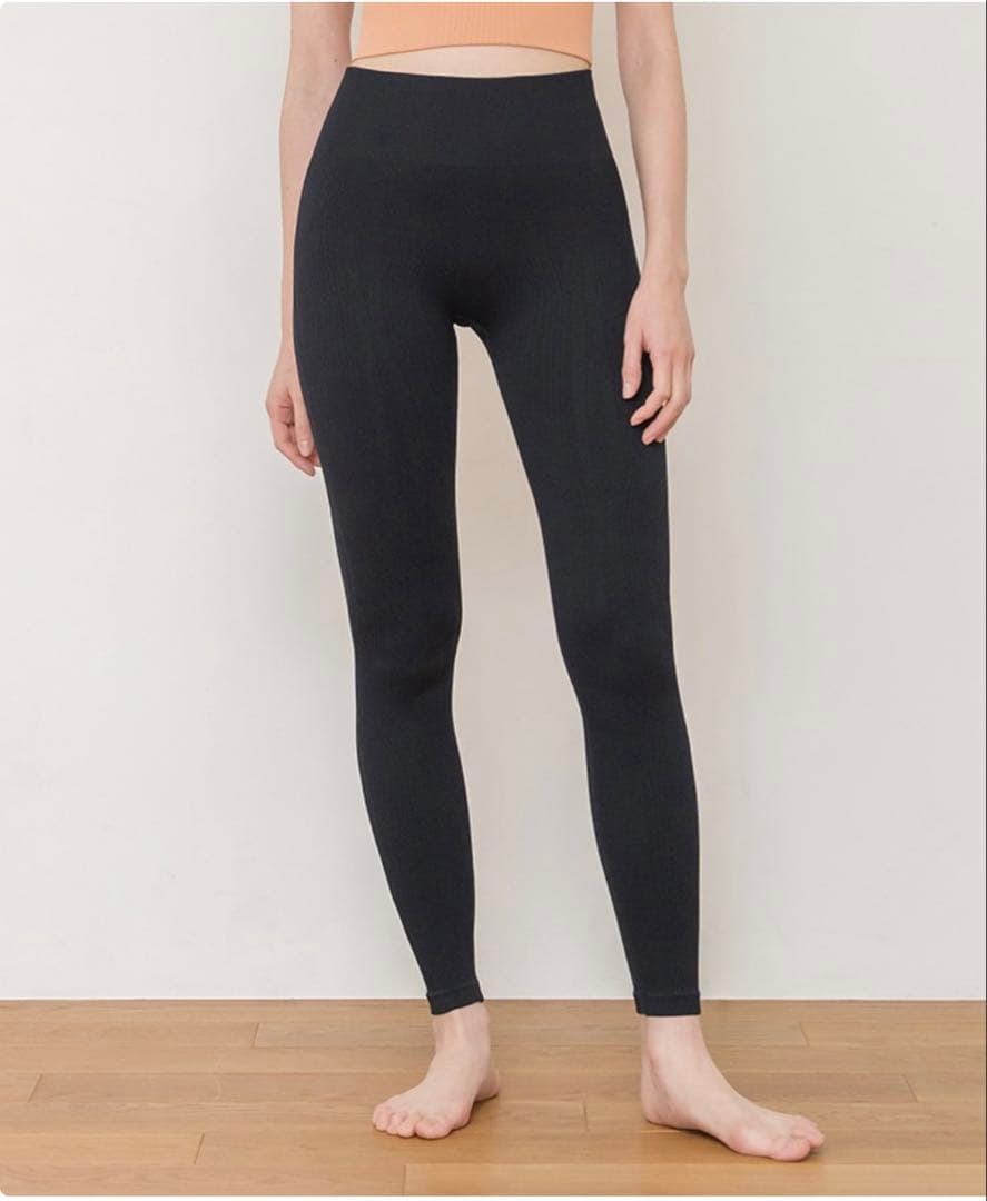 SUKALAウェーブリブアクティブレギンス