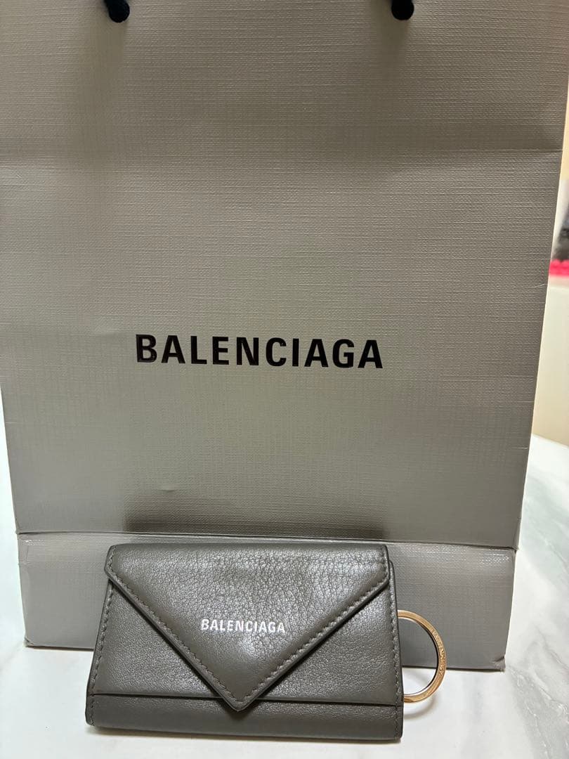 BALENCIAGA グレー レザー キーケース