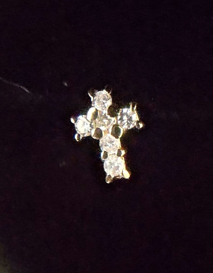 K18 ピアス　ダイヤモンド　片耳