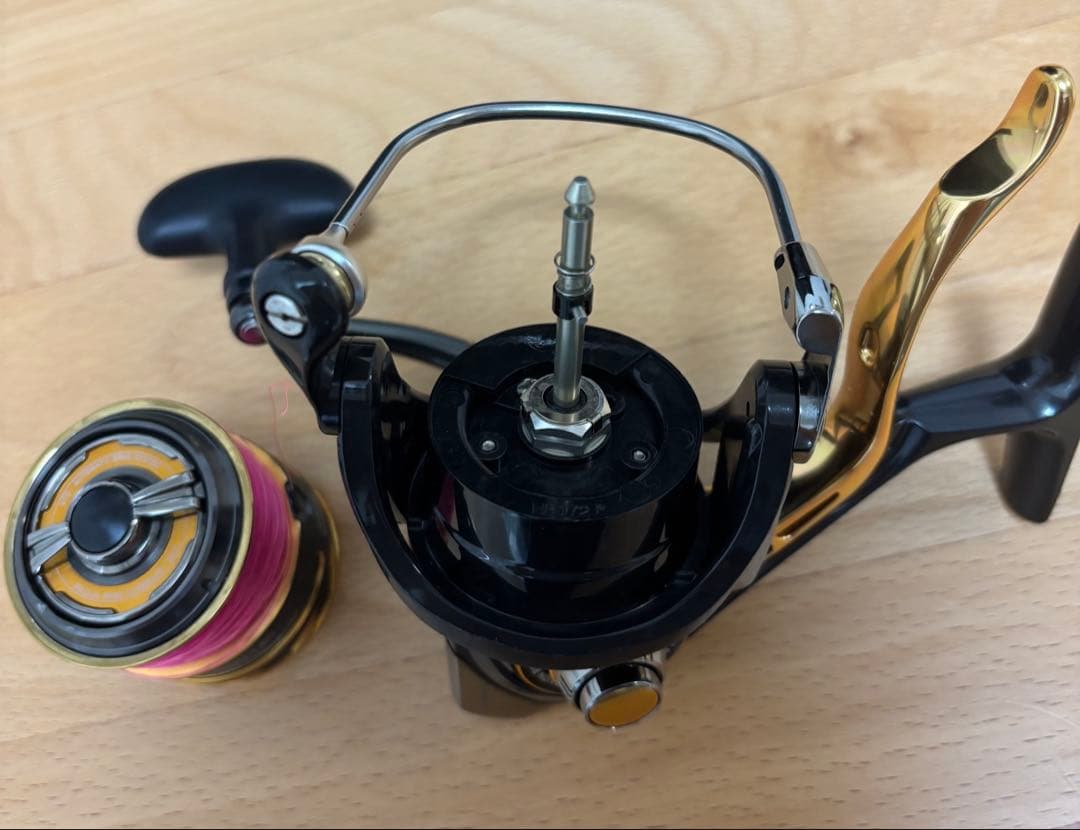 ダイワ　15TOURNAMENT iso 3000H-LBD右巻き