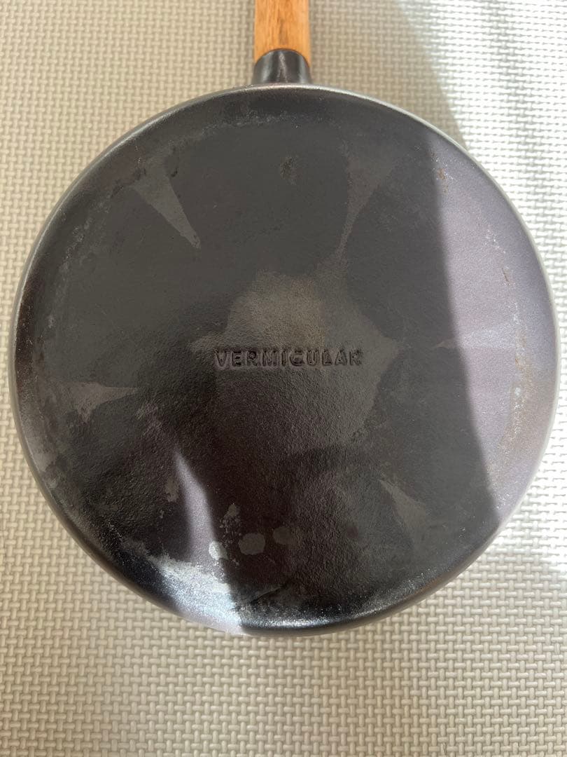 VERMICULAR 鋳鉄フライパン 24cm DEEP 蓋付き20cm