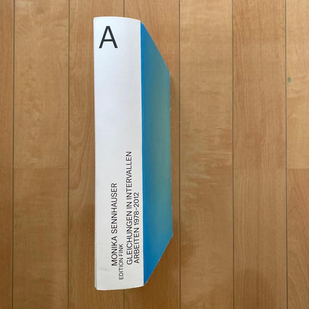 Monika Sennhausen 本　カタログ