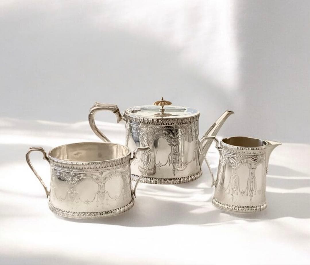 <専用です>英国アンティーク⭐️ティーポット シュガーポット ミルクポット3点