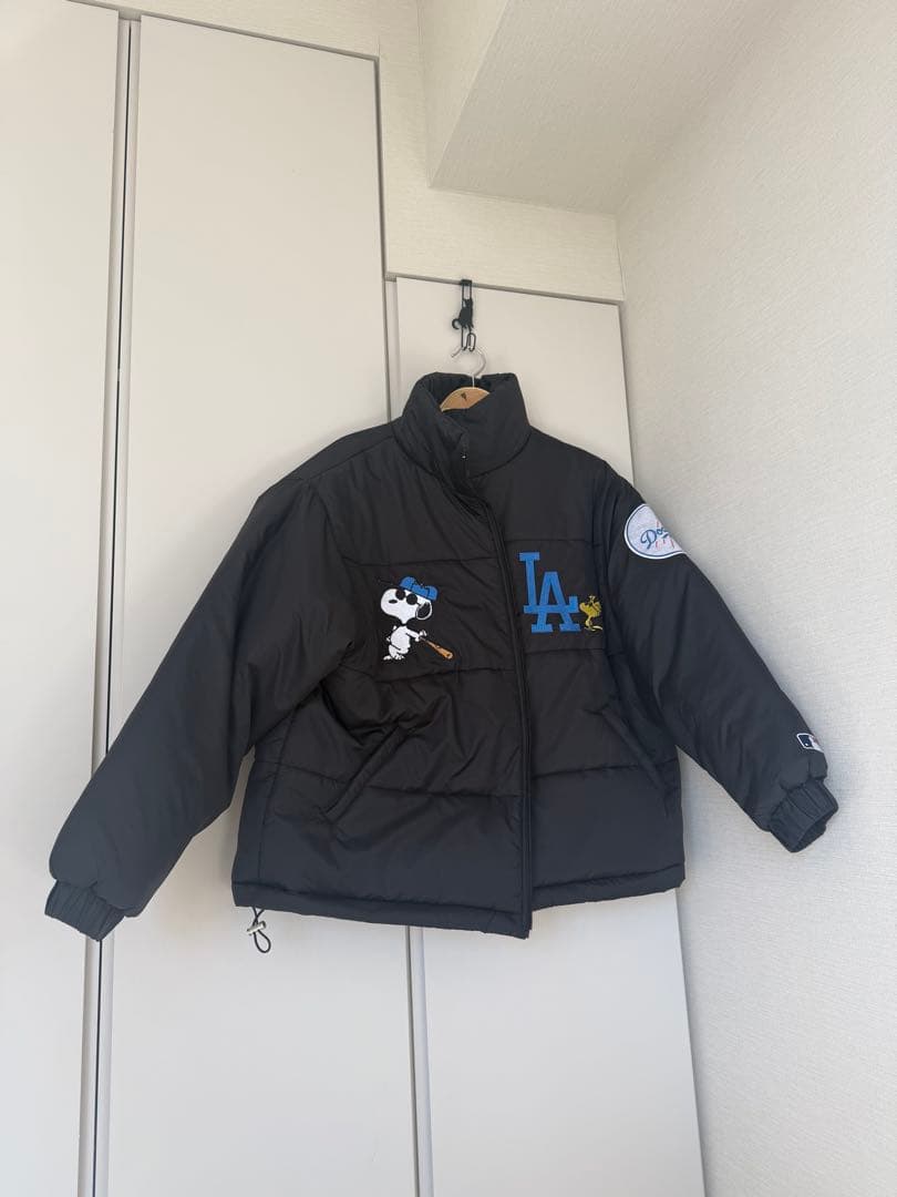 ドジャース　PEANUTS スヌーピー ブラック ジャケット