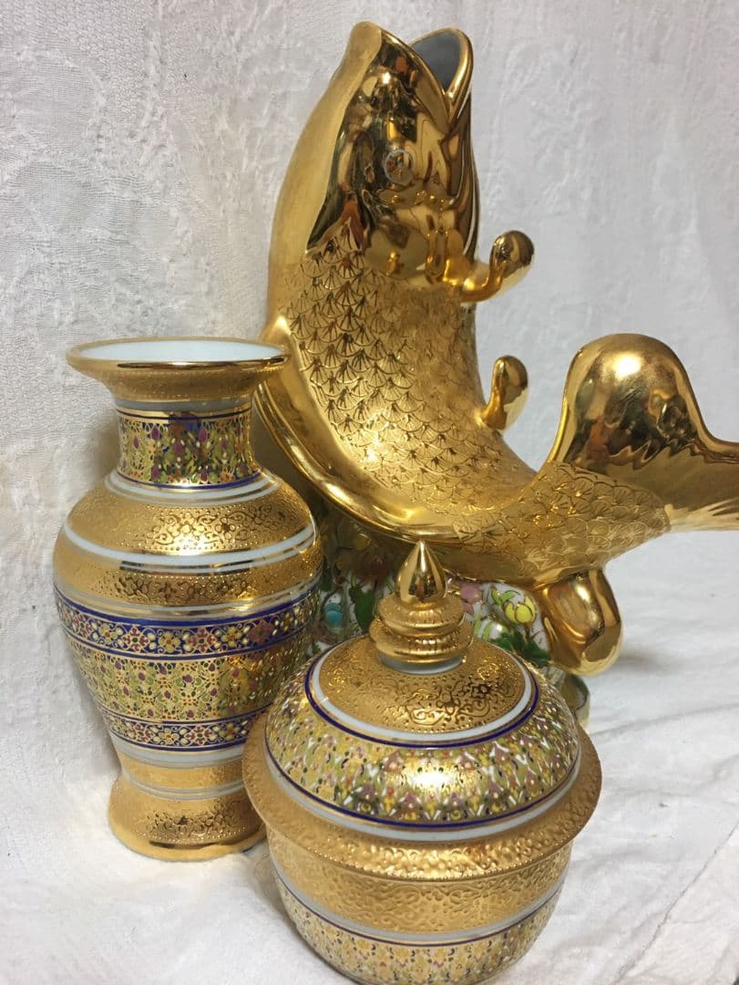 リキ(要プロフ確認) ベンジャロン焼き　タイ製 鯉の置物 花瓶 蓋付き湯の