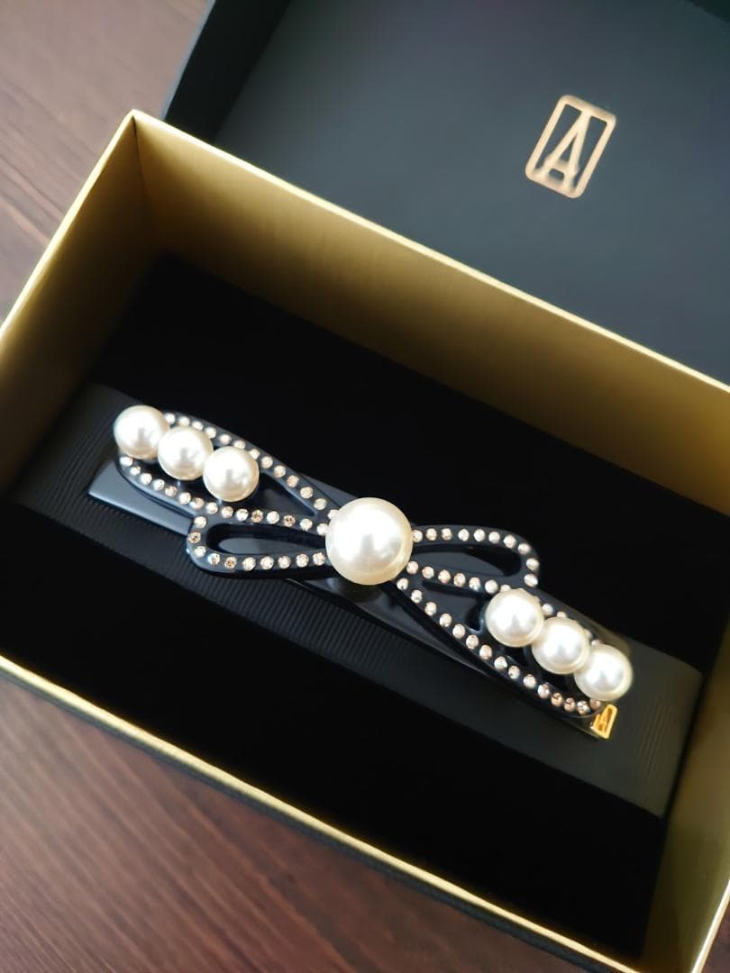 【美品】アレクサンドルドゥパリ パール&スワロフスキー 上品バレッタ