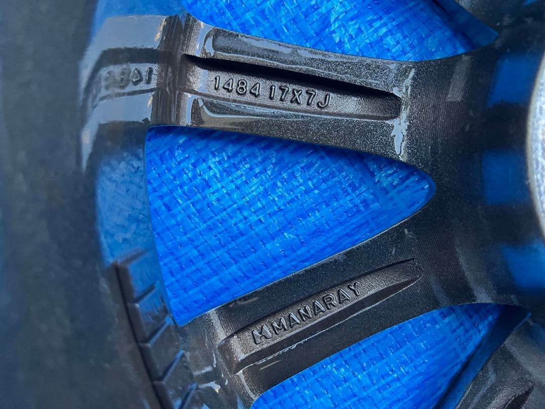 マナレイスポーツ 215/60R17 スタッドレス4本セット