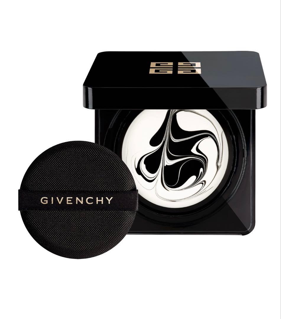 新品ソワン ノワール UV コンパクト