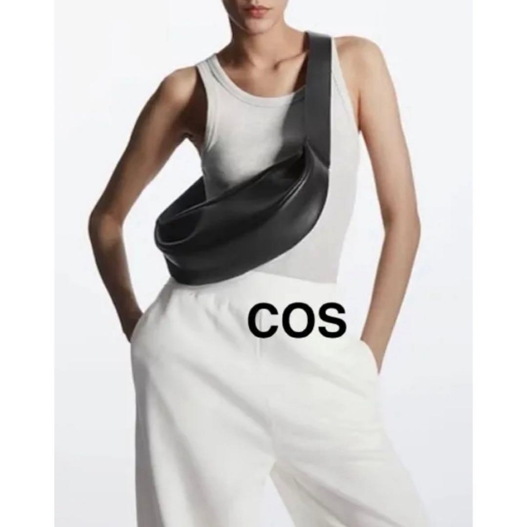 完売品　COS 黒 レザーボディバッグ