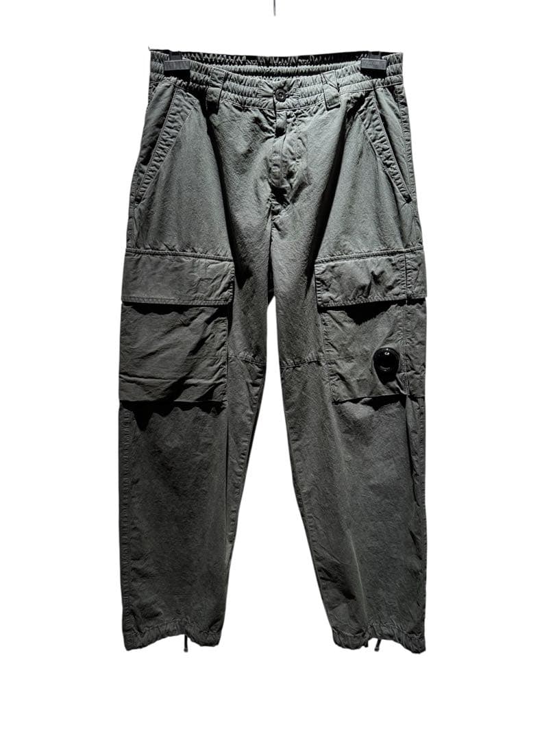 CP COMPANYグレー カーゴパンツ ポケット付き