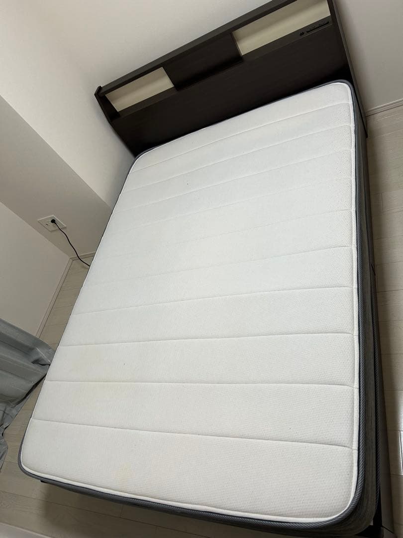 ニトリ　収納付ダブルベッドフレーム　マットレス付