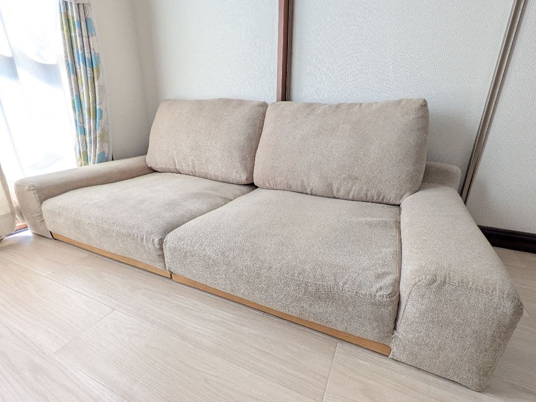 左肘側【座面広い‼️】ベージュファブリック2人掛けソファ