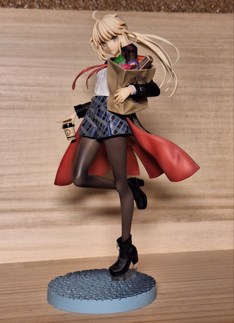 セイバー／アルトリア・ペンドラゴン［オルタ］ 英霊旅装Ver. 1/7フィギュア