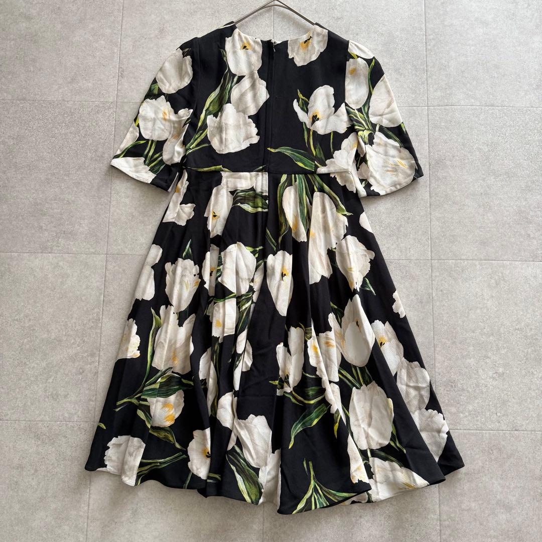ドルチェ&ガッバーナ　ワンピース　花柄　フワラー　黒　半袖　フレア