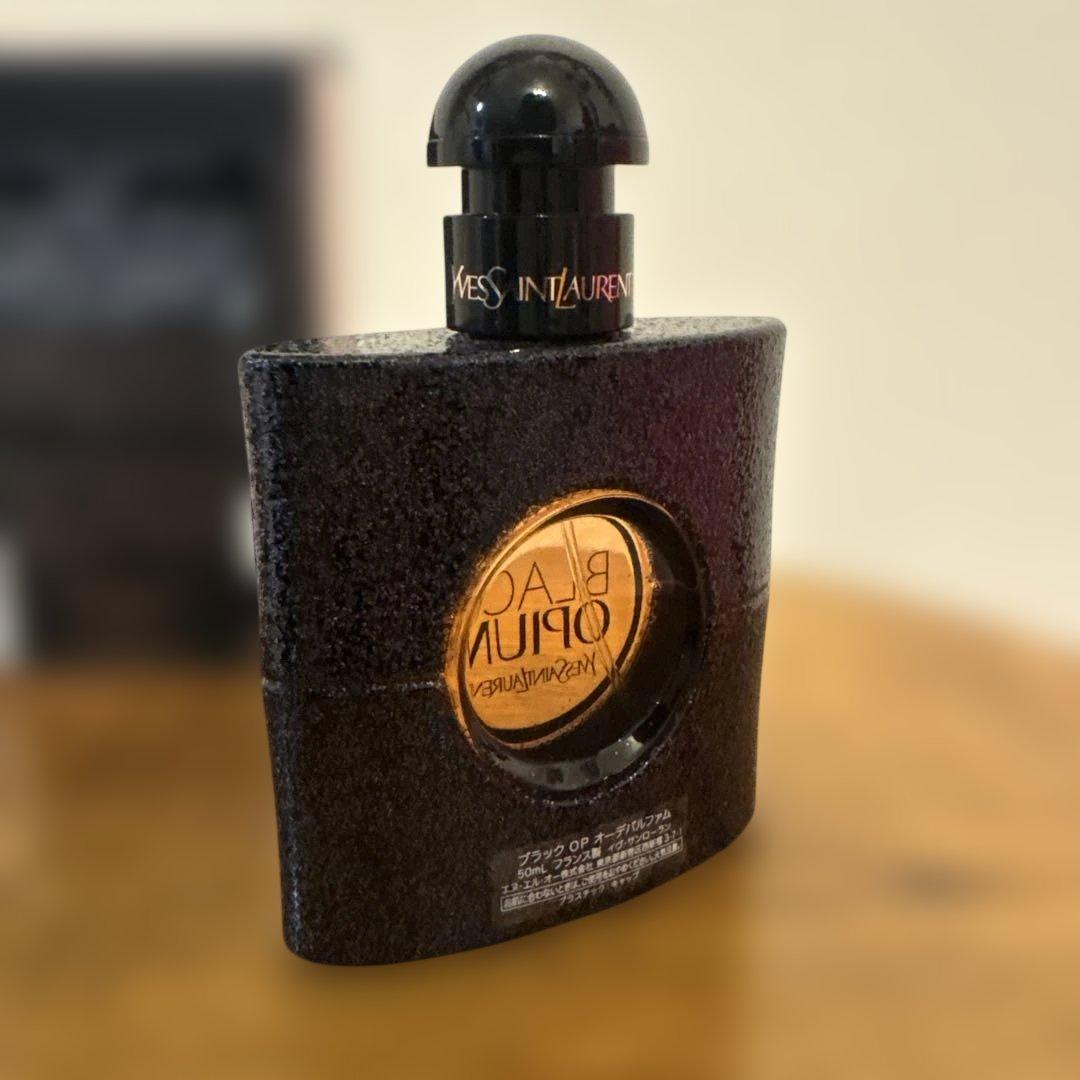 イブ・サンローラン　ブラック オピウム オーデパルファム　50ml