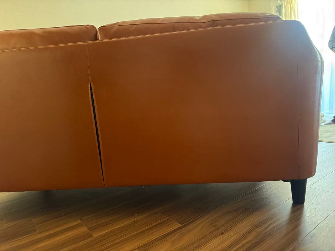 【美品】エアリゾーム 2人掛けソファ LAURU キャメル 完成品