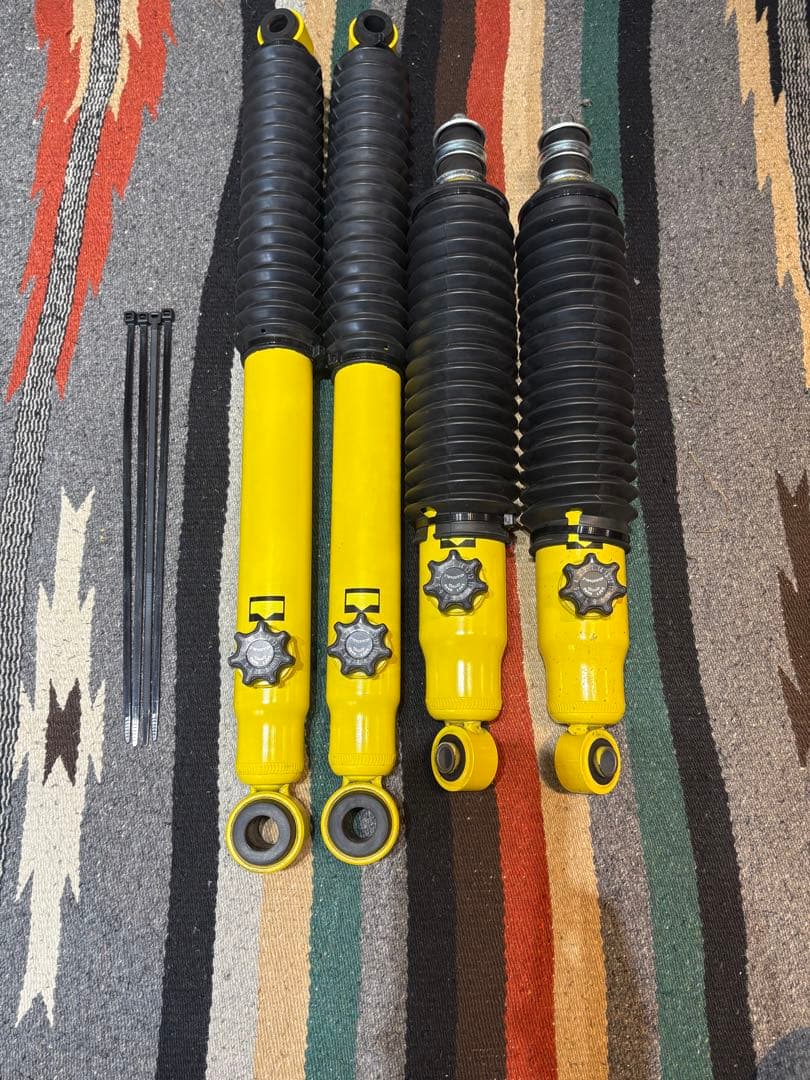 FLEXオリジナルコンプリートショック　KYB製