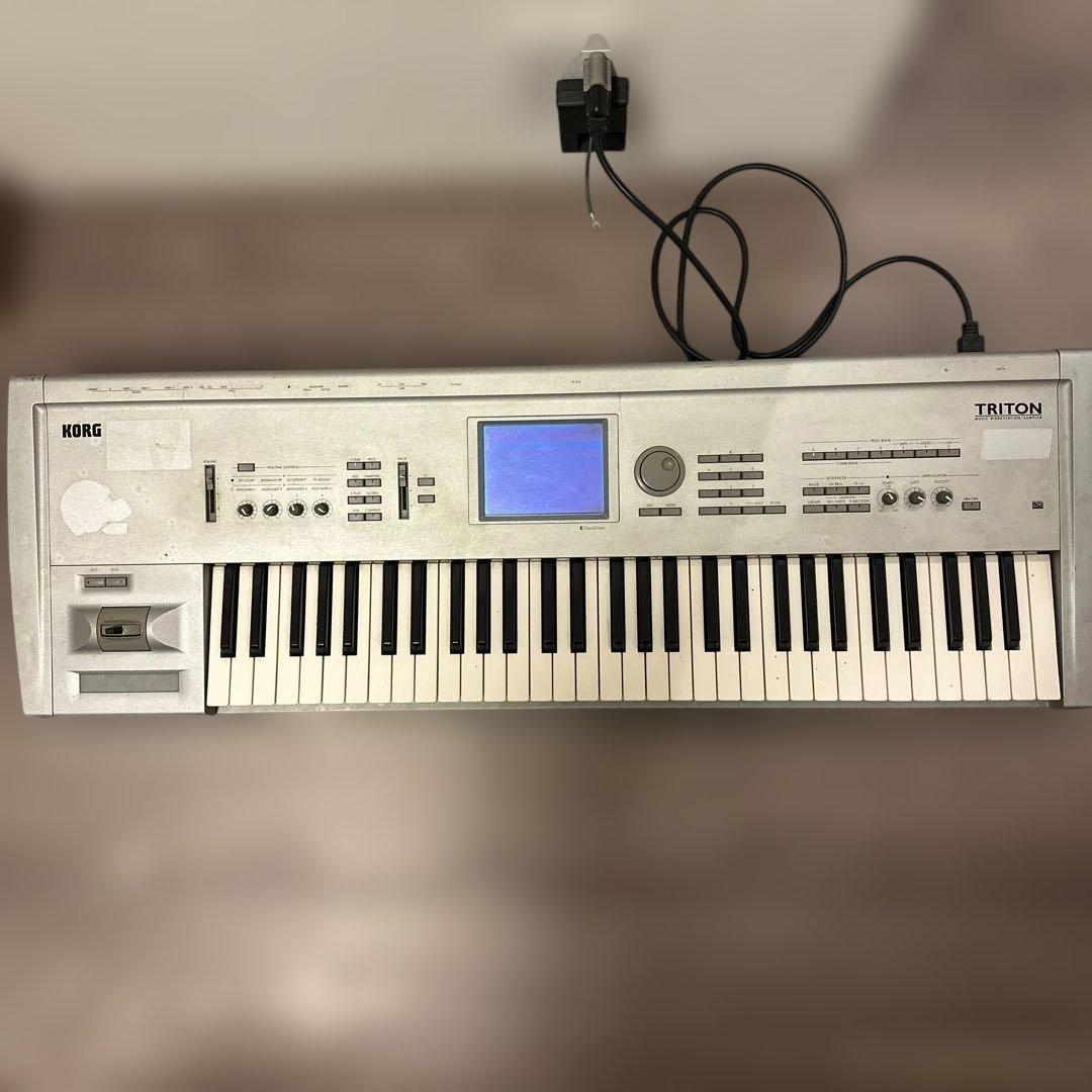 シンセサイザー KORG TRITON 61鍵
