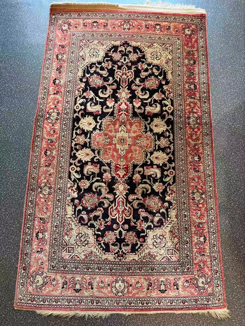 DT515 ペルシャ絨毯 クム イラン 125×73cm シルク 絹100%