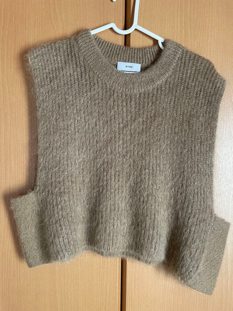 トップス HYKE MOHAIR CROPPED VEST
