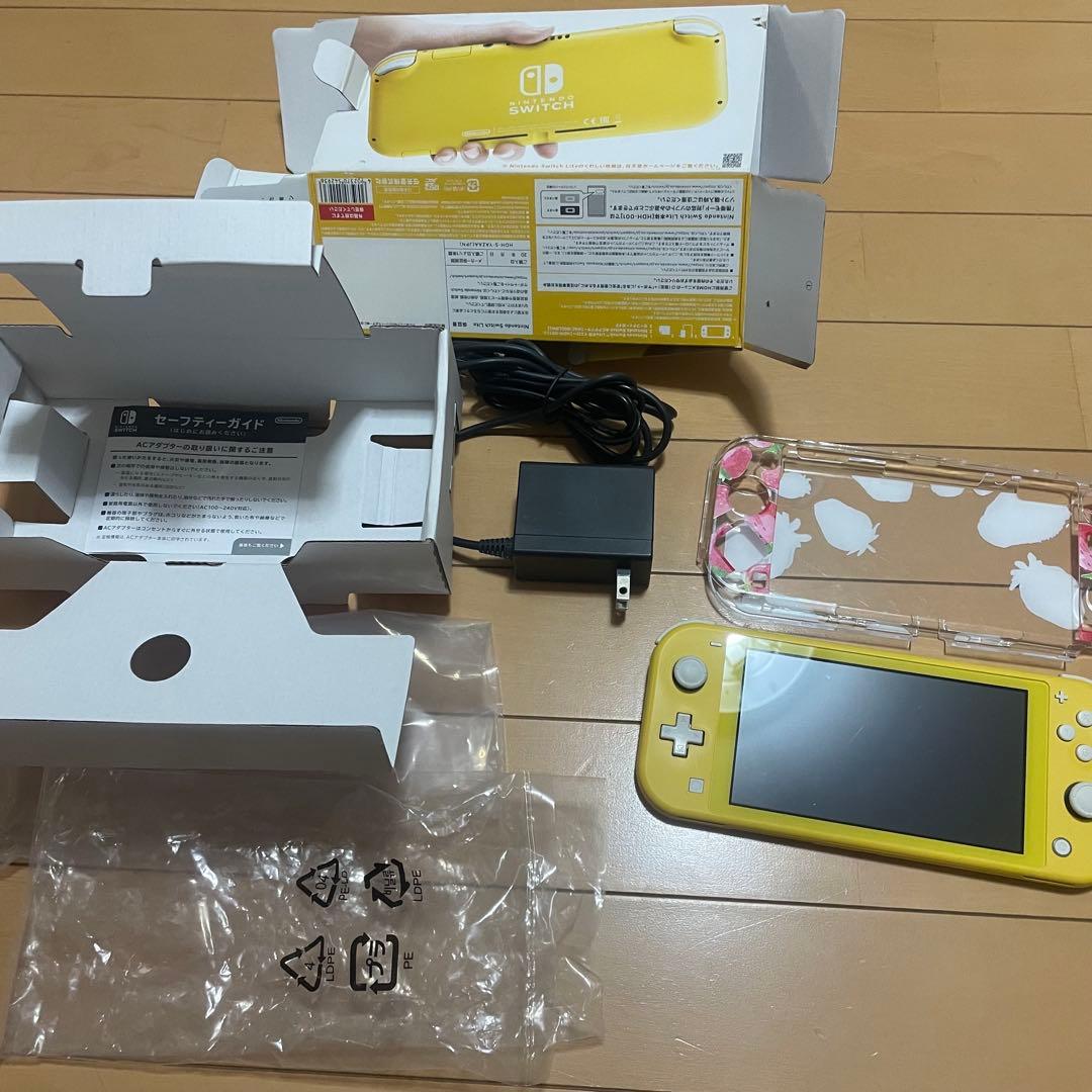 Nintendo Switch Lite イエロー　本体　充電器
