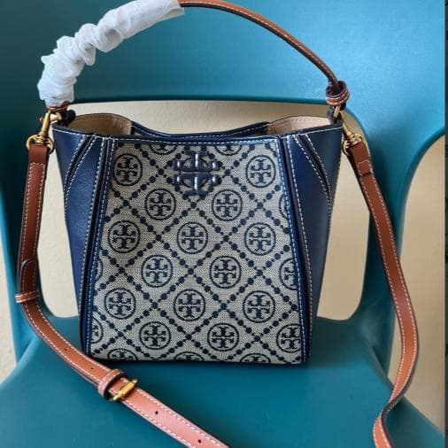 Tory Burch幾何学模様のショルダーバッグ ネイビー