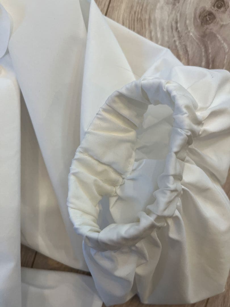 完売yori フリル付きホワイトブラウス 36美品