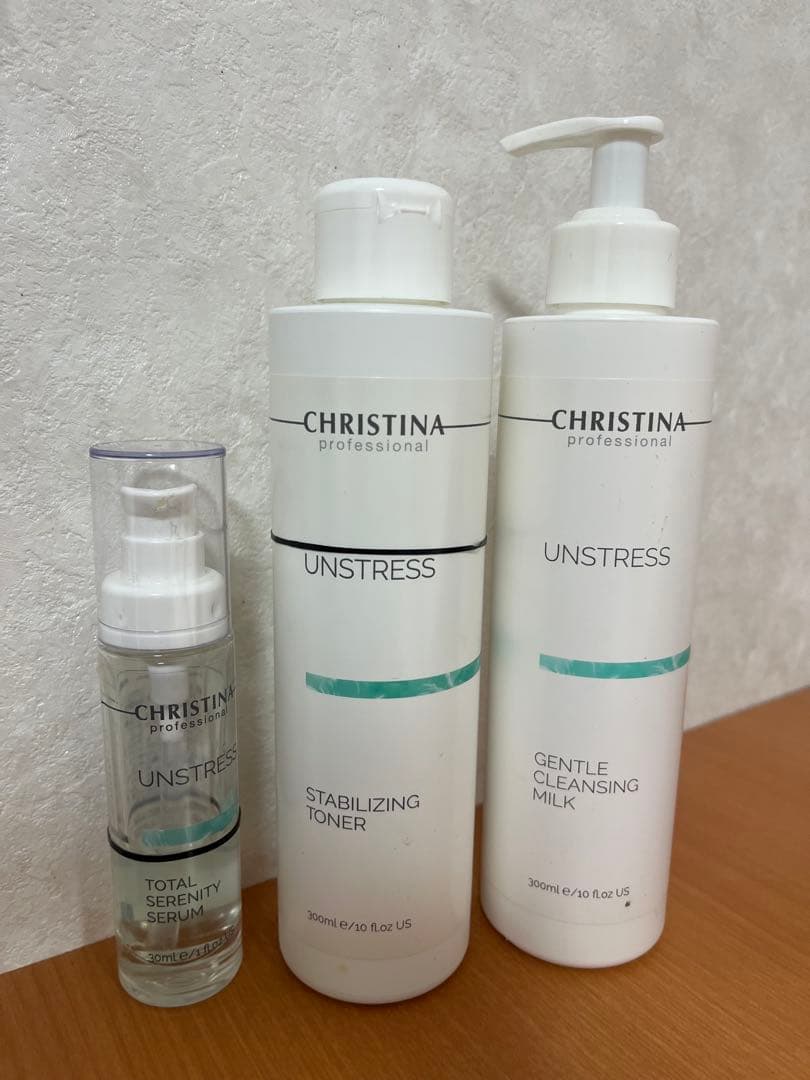 クリスティーナ　アンストレス　クレンジングミルク・トナー　セラム