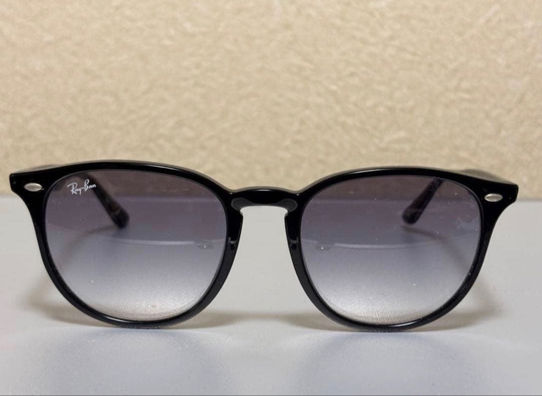 Ray-Ban ボストン型サングラス グラデーションレンズRB4259-F