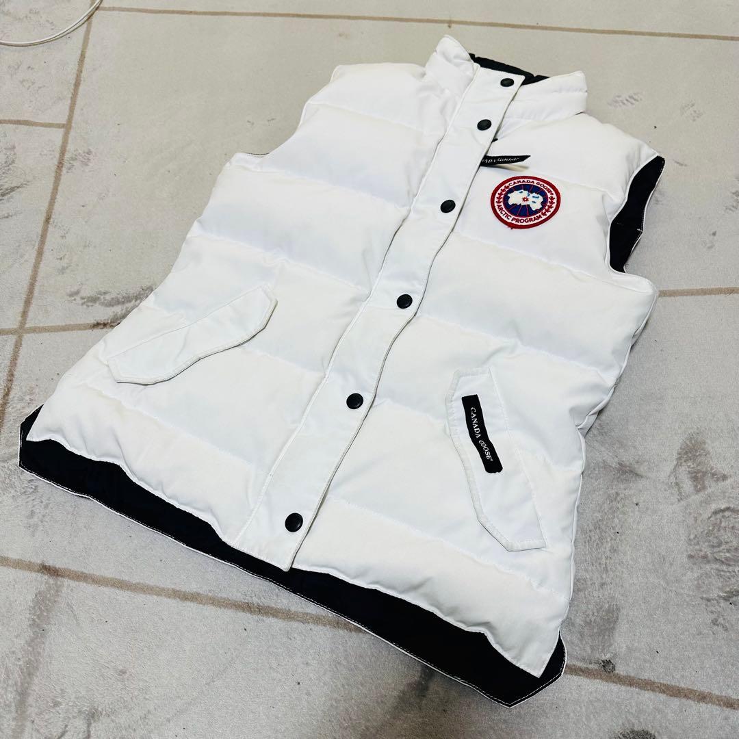 ★ ★カナダグース フリースタイル ベスト 白 S