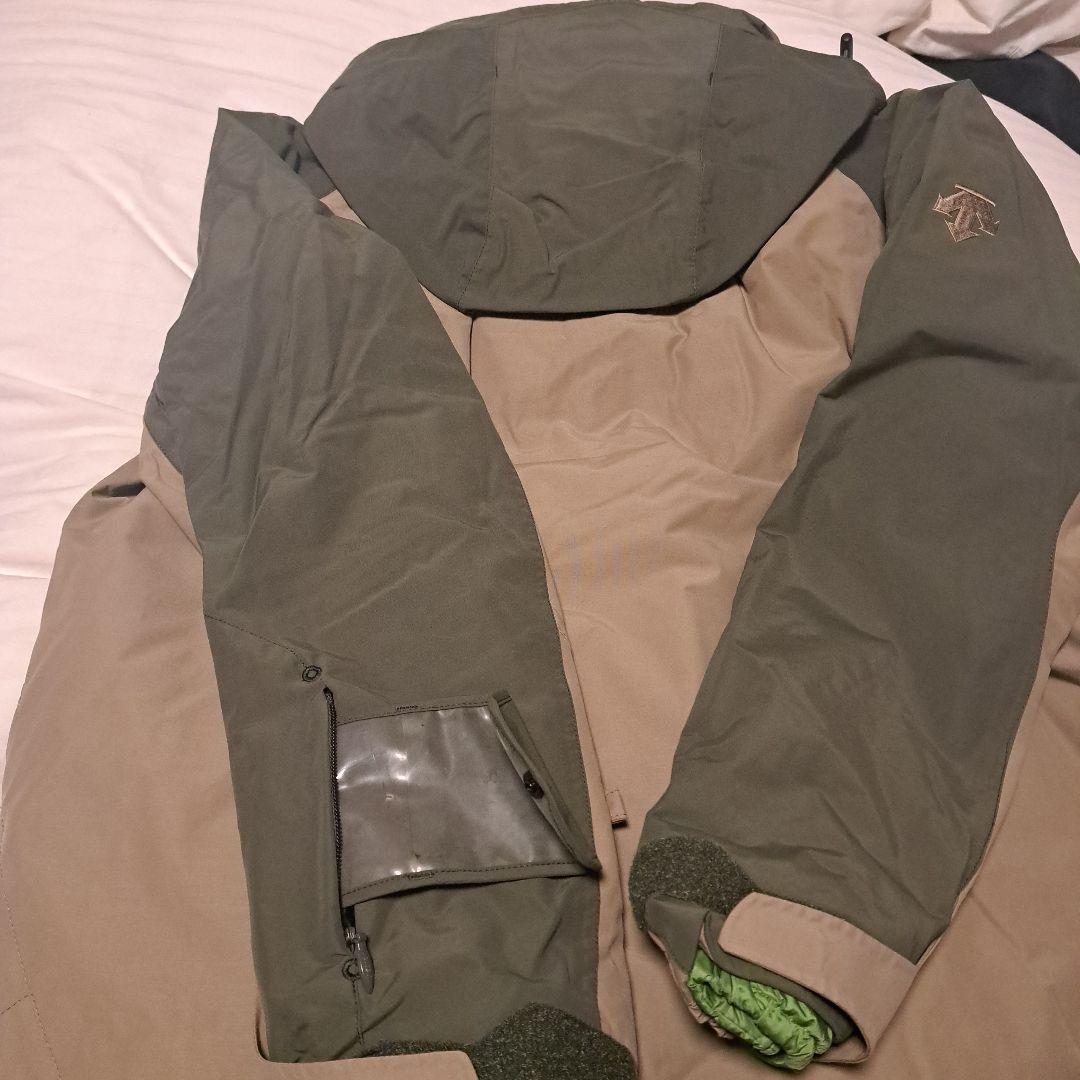 【10月限定大幅値下】オガサカ　デサント　スキーウェア