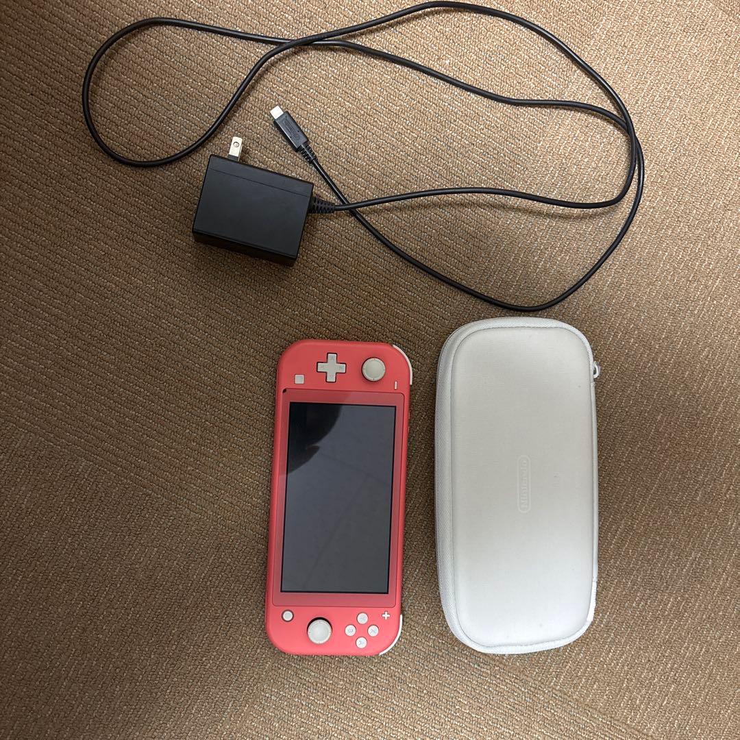 Nintendo Switch ライト(今月まで1000円値下げ中)