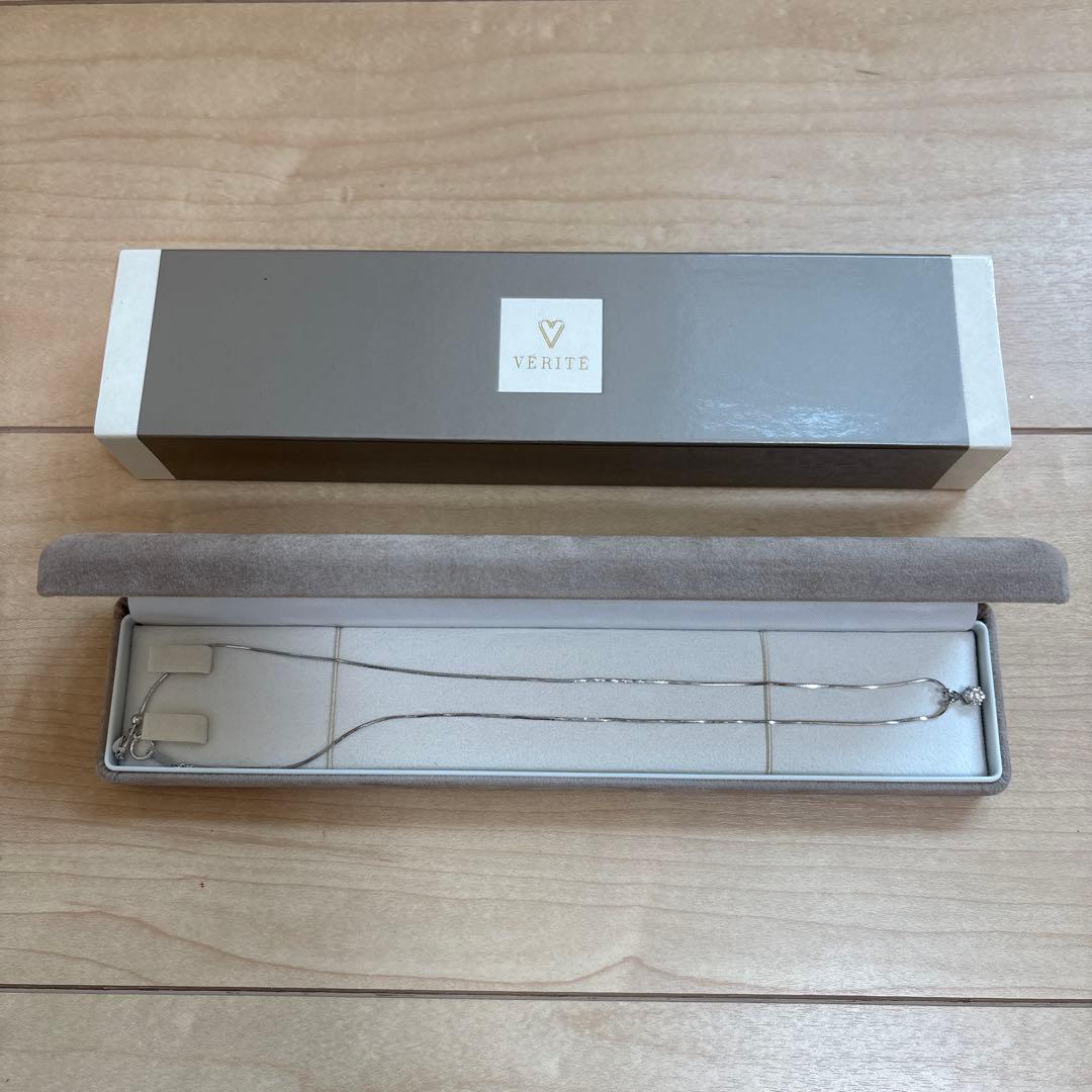 18金ホワイトゴールド ネックレス ハート型チャーム