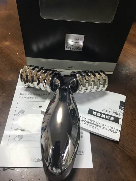 ReFeリファ美顔ローラー