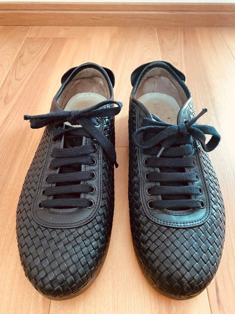 Salvatore Ferragamo ブラックメッシュレースアップシューズ