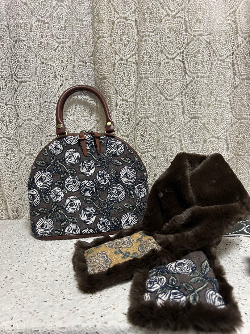 レイちゃん51220ＢミナペルホネンハンドメイドブガッティML＆マフラー