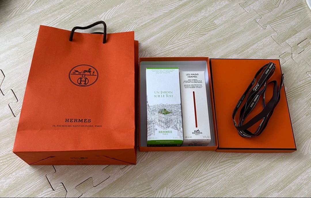 HERMES 屋根の上の庭 レ マン エルメス ハンドクリーム