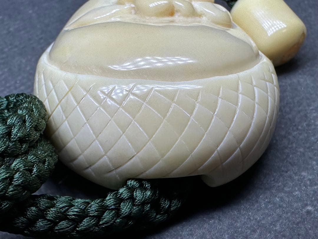 抹香鯨歯　マッコウクジラループタイ　ひょっとこ　アンティーク　和彫　骨董　飾り物