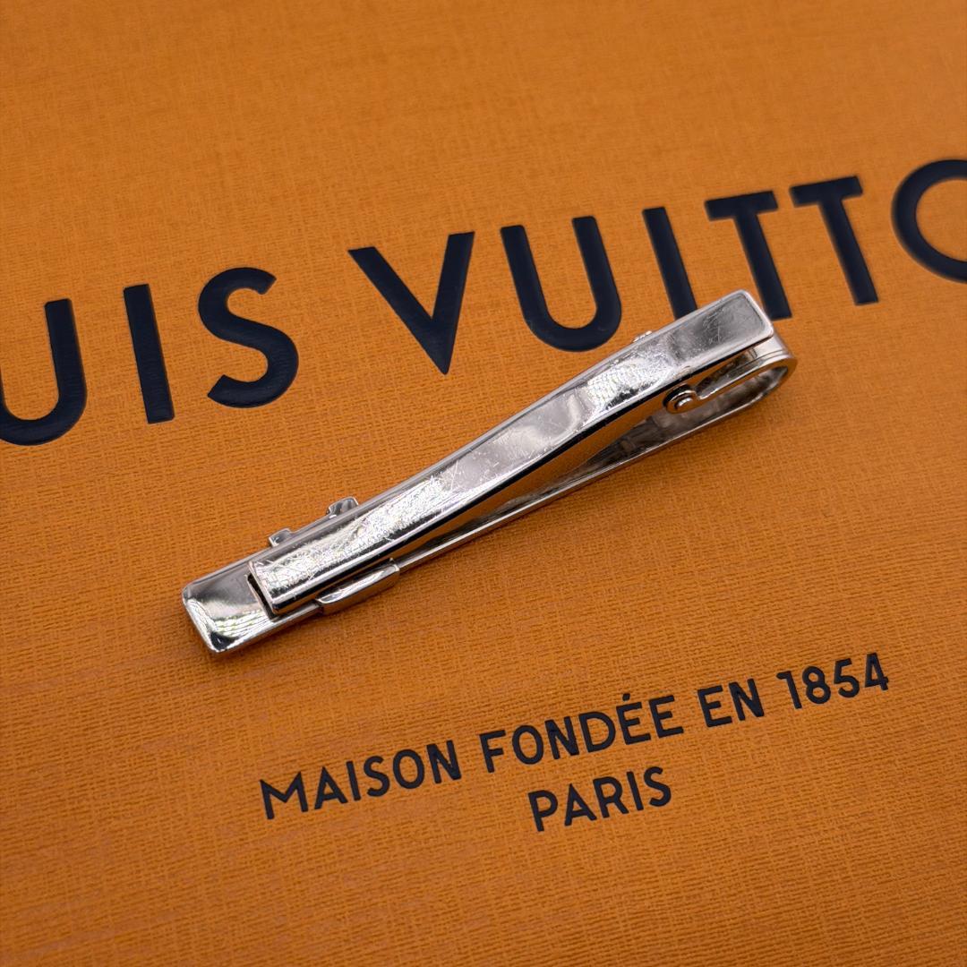 (^O^)／ルイヴィトン パンスクラヴァット LV イニシャルネクタイピン